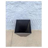 VERADEK PLANTER BLACK