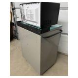 MSRP $1,500 MOBILE 2 DRAWER CABINET WORKSTATION w/HAMILTON BEACH 900W MICROWAVE FOR SHOP, OFFICE OR BREAKROOM