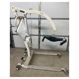 MSRP $3000 MedCare MAX-600 Lift-N-Weigh Bariatric Electric Patient Lift 600 lb Capacity Floor Lift With New In Package Sling, Scale & Charger *Lots Of Wear To Base & Areas! 1st Pic Is A Stock 