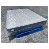 Beautyrest Silver 900 Series Refreshing Firm Queen Mattress - MSRP $1,399.99 - No Reserve!