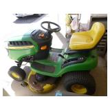 John Deere D110 Riding Lawn Mower