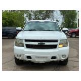 2007 CHEVROLET SUBURBAN LT *4x4 | No Accidents Reported* (NO RESERVE)
