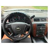 2007 CHEVROLET SUBURBAN LT *4x4 | No Accidents Reported* (NO RESERVE)