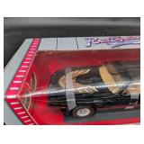 1979 Pontiac Firebird Trans Am Road Signature 1:18 Die-Cast Model