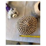 2 Woven Hanging Baskets & 2 Sports Gnomes Decor Lot Good Condition