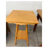 Vintage Wood Accent Side Table Turned Legs Shelf 16x16x30 Good