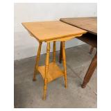 Vintage Wood Accent Side Table Turned Legs Shelf 16x16x30 Good