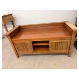 Mission Style Oak TV Stand Media Console Cabinet 46x23x45 Good