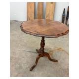 Vintage Wood Pedestal Side Table Scalloped Top 25in Tall Good