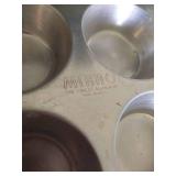 Mirro 12- Cup Muffin Tin
