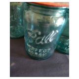 (11) Aqua Ball "Perfect Mason" Pint Jars w/ Lids