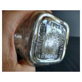 Early 1900s Queen Trademark Wide-Mouth Adjustable Jar w/ Bubble