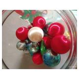 Christmas Lot - Vintage Santa Signs, Large Glass Jar With Ornaments, Etc