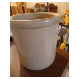 ~1909 Birch Leaf 5 Gallon Red Wing Crock