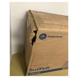 Sofpull White Centerpull Towels