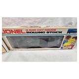 Lionel Budweiser Reefer and Lines Flat car w/bulkheads