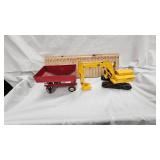 Ertl 1:16 John Deere Excavator and 1:16 Scale Ring Transfer Gravity Box