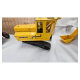 Ertl 1:16 John Deere Excavator and 1:16 Scale Ring Transfer Gravity Box