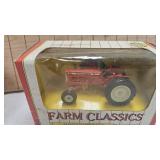 Pair of Allis Chalmers D-19 Tractors, 1:43