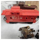 Lot of 8 Lionel Box Cars, Caboose, Etc