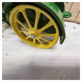 1:16 Ertl John Deere Model D Cast Iron Replica