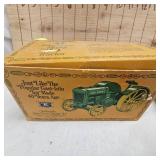 1:16 Ertl John Deere Model D Cast Iron Replica