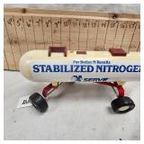 N-Serve 1:16 Die Cast Anhydrous Tank