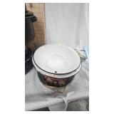 Graniteware Roaster, enamal bowls, etc