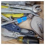 Adjustable Wrench tool lot with 5 balls
