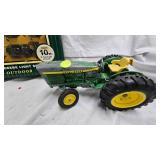 John Deere Decorative 10 pc Light Set and 1:16 John Deere Tractor