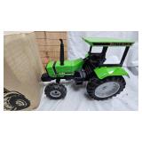 Ertl Deutz-Allis Tractor 1:16 with Box