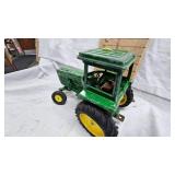 Ertl John Deere 4430 1:16 Scale