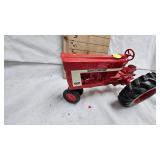 Ertl International 966 Tractor, 70
