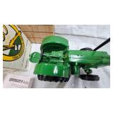 1:16 John Deere "D" Minnespolis-100 yrs with Box