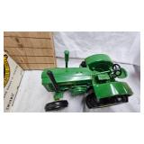 1:16 John Deere "D" Minnespolis-100 yrs with Box