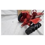 Ertl Farmall 806, 1:16