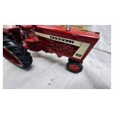 Ertl Farmall 806, 1:16