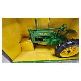 Ertl John Deere Model "BN" 1:16