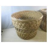 (EC1) 3 Wicker Planter Baskets  - 2...