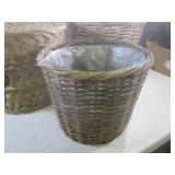 (EC1) 3 Wicker Planter Baskets  - 2...