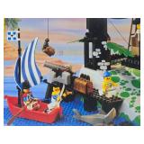 COMPLETE Vintage LEGO Pirate Playset #1