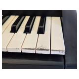 Working YAMAHA Model PSR-220 Electric Keyboard
