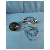This item is the vintage Sony MDR-710 wired foldable headphones