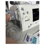 MSRP $2,500 – RESMED AIRSENSE 10 AUTOSET FOR HER CPAP – AUTO-ADJUSTING SLEEP THERAPY FOR MEN & WOMEN, HEATED HUMIDIFIER, CLIMATELINE HEATED HOSE, MASK, CARRY BAG & POWER SUPPLY – EXCELLENT WORKI