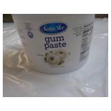 5 lb. Tub Satin Ice Gum Paste for M...