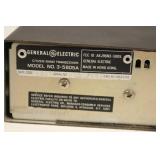 CB Radio General Electric Model # 3-5805A, 40 Channel With Mic, Power Up