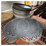Pizza pans