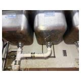 Advance 3-compartment sink with pull-down sprayer