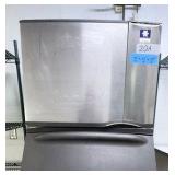 Manitowoc Ice Maker and Ice Hopper