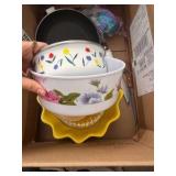 Lot of Flower Bowl/Yellow bowl & Pan